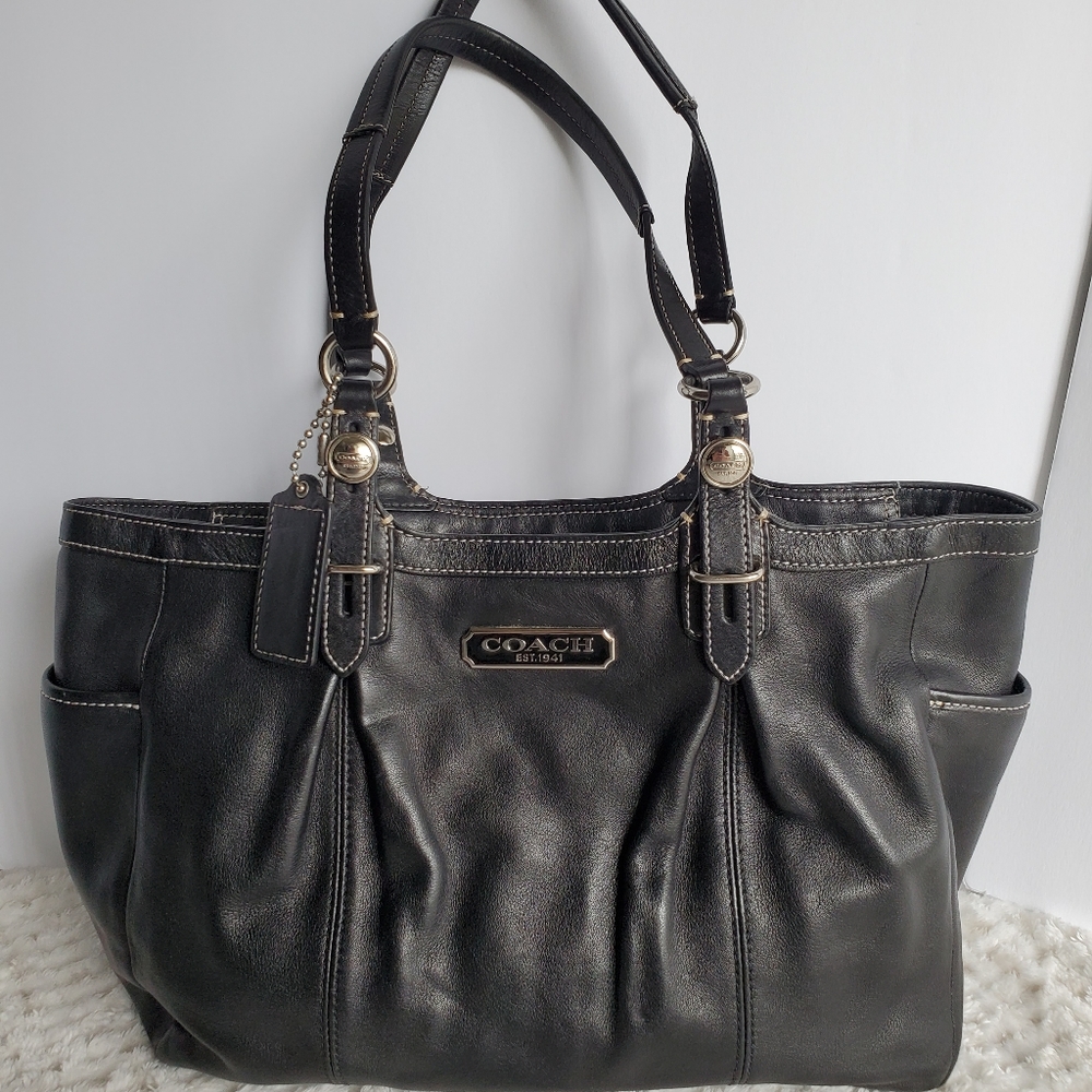 Coach black leather medium purse